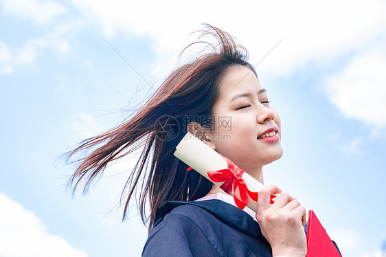 女大学生毕业图片