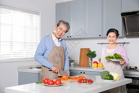 老年夫妻做饭图片