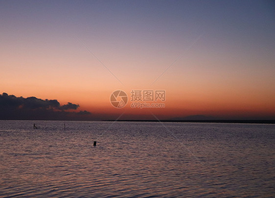 青海湖黑马河日出图片