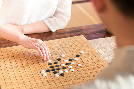 下棋手部特写图片