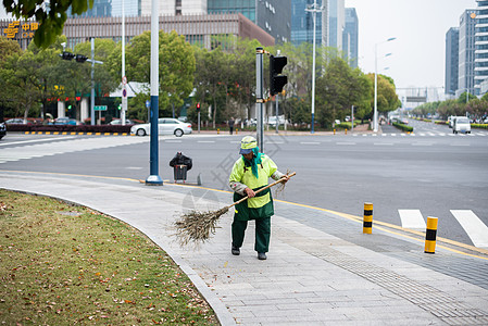 马路上的环卫人员高清图片