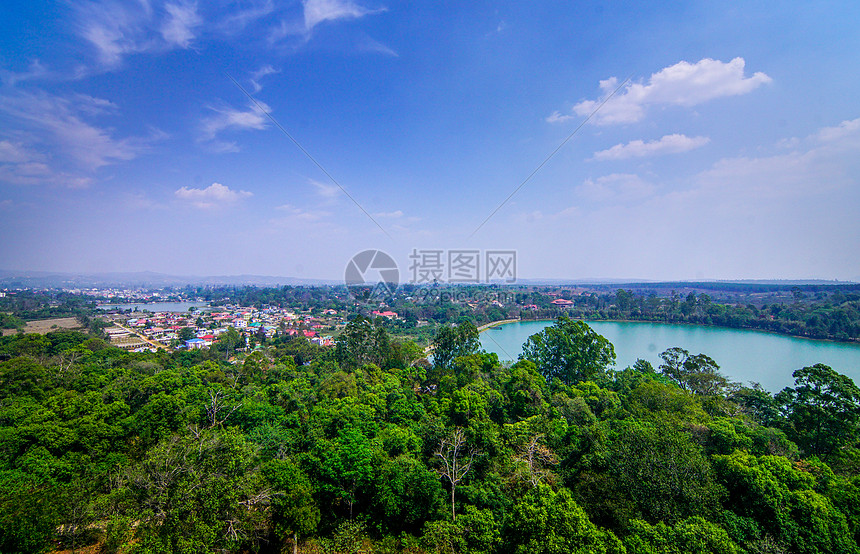 东南亚公园蓝天白云图片