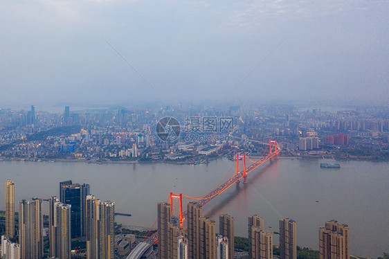 俯瞰江景建筑图片