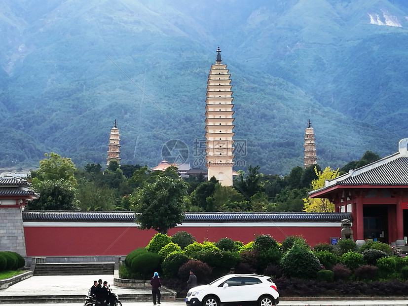 云南大理苍山崇圣寺三塔图片