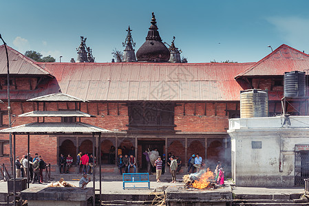 尼泊尔加德满都烧尸庙图片