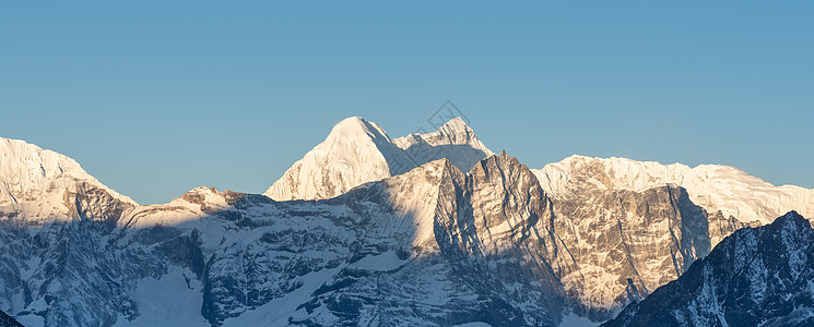 尼泊尔ebc雪山背景图片