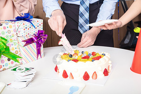 切蛋糕生日高清图片素材