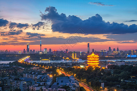 武汉标志建筑火烧云城市地标建筑武汉长江大桥和黄鹤楼背景