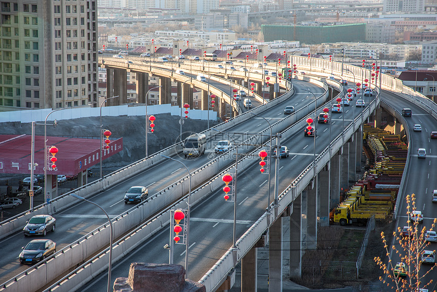 新疆城市道路车流素材图片