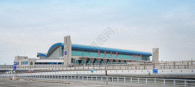 新疆乌鲁木齐机场T2航站楼背景图片