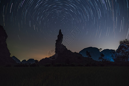 星轨一柱擎天高清图片