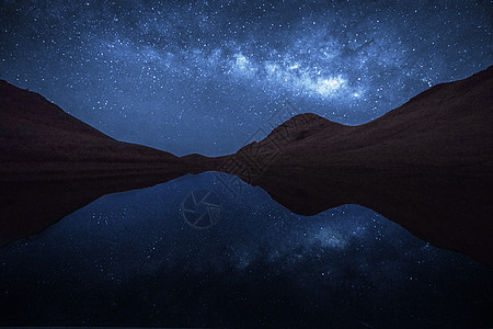 海岛星空背景图片