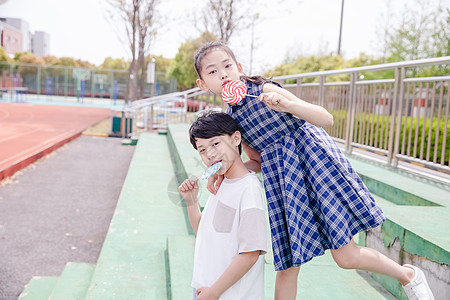 小学生分享棒棒糖图片