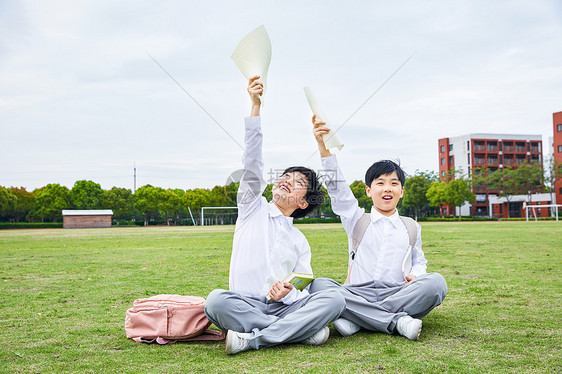 小学生形象图片