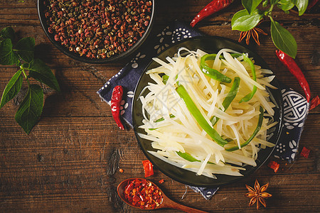 土豆丝盖浇饭新鲜土豆丝背景