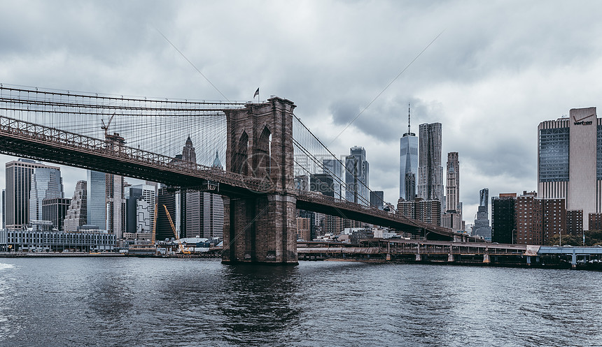 从布鲁克林大桥看世界贸易中心图片