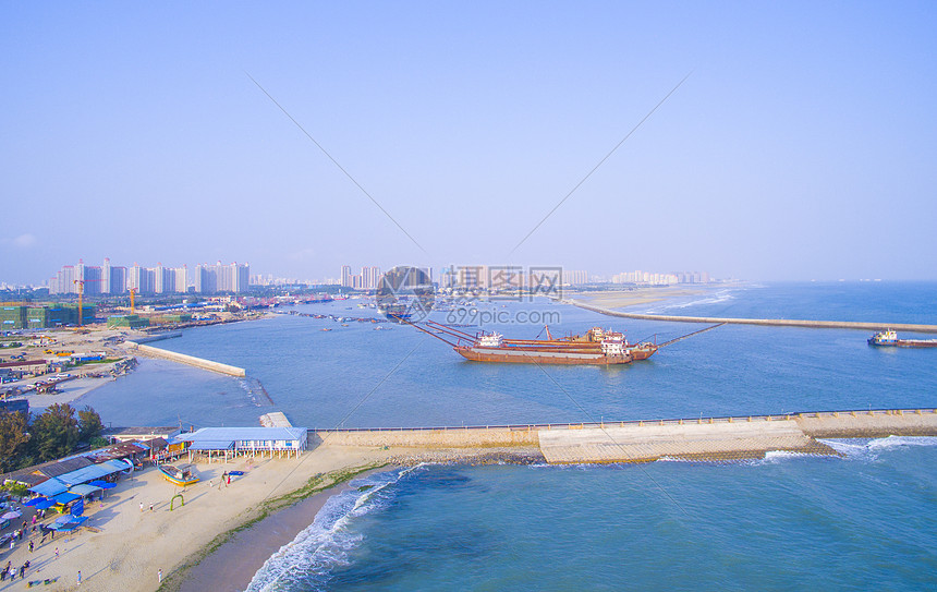 航拍海岸线风景图片