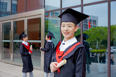 小学毕业生形象图片