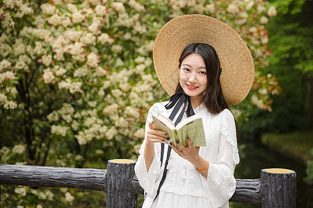 复古美女郊游背景图片