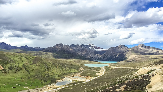 西藏羊湖景区风光高清图片