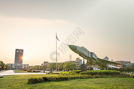 南昌航空大学飞机背景图片