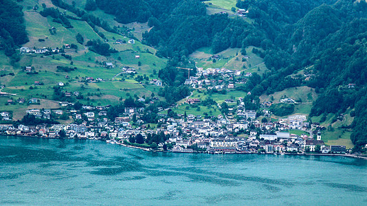 瑞士小镇湖光山色背景图片