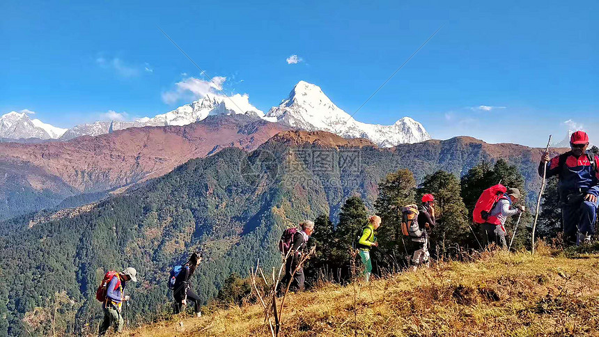 尼泊尔登山队图片