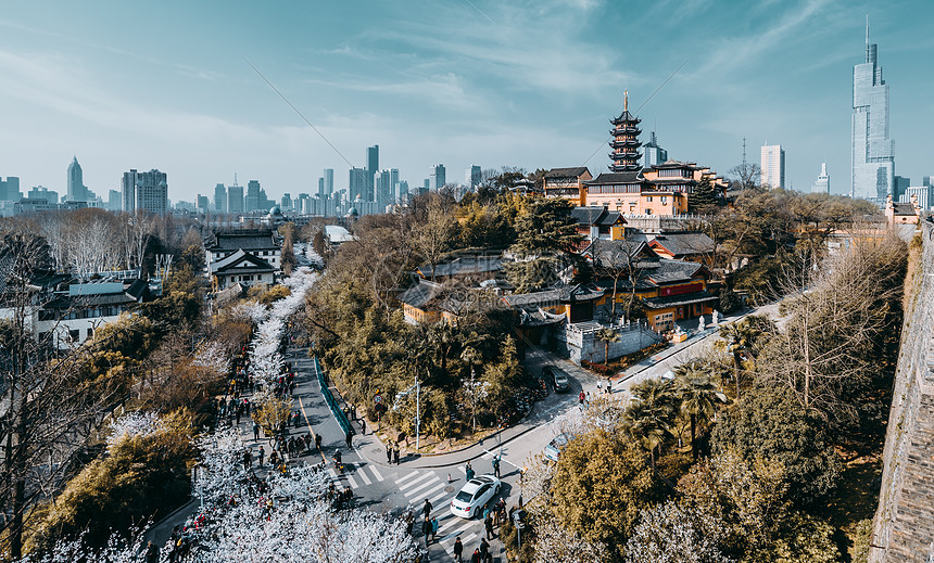 金陵鸡鸣寺和南京紫峰图片