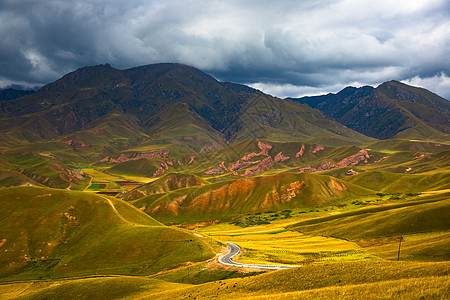 草原背景卓尔山风光背景