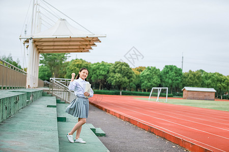 小学生形象图片