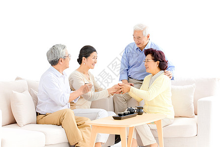 老年人一起喝茶聊天图片