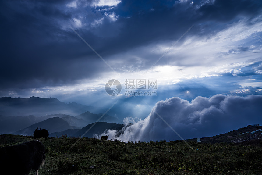 四川牛背山风景图片