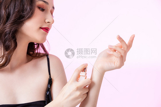 香水美女图片