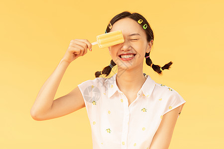 电影节可爱少女夏日美女吃冰棒背景