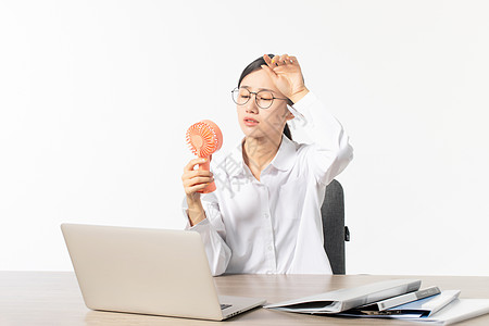 清凉一夏职场女性办公室降温背景