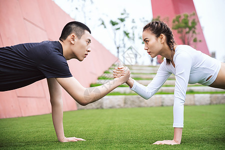 男女吵架运动男女健身背景