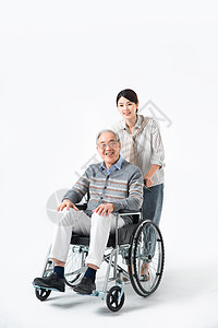 轮椅老人与护工图片