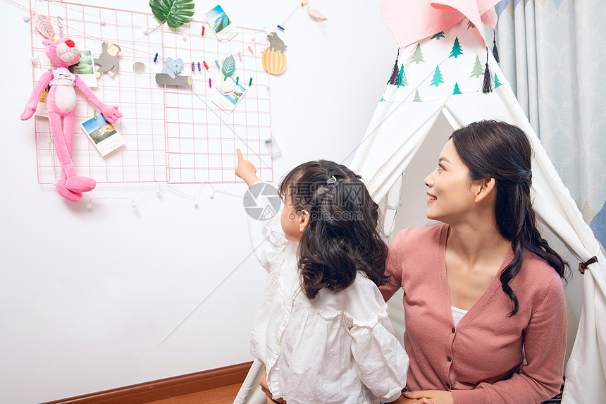 温馨家庭母女图片