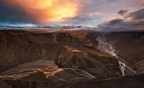 西藏大峡谷大峡谷背景