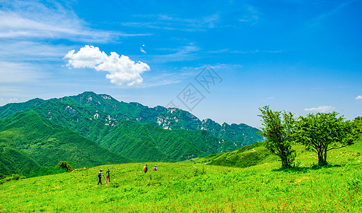 秦岭山水秦岭徒步观大美风光背景