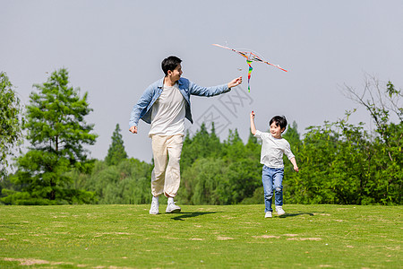 放风筝的小孩父子放风筝背景