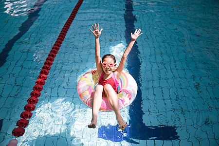 运动人物夏日儿童欢乐游泳背景