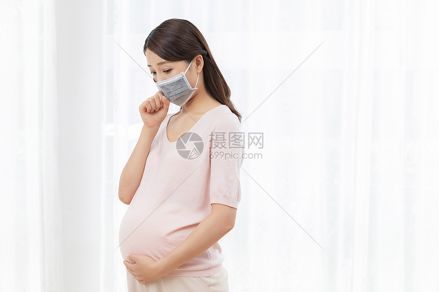 孕妇戴口罩图片