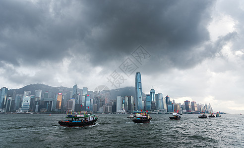 雨天的香港维多利亚港图片