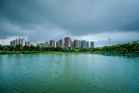 楼盘雷雨交加高清图片