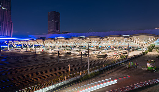 深圳北站高铁站台夜景图片