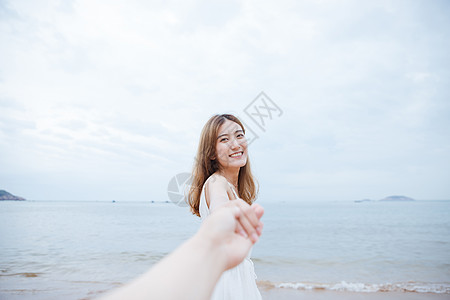 唯美爱情夏日海边清新美女背景