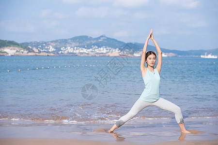 阳光女孩海边夏日美女瑜伽背景