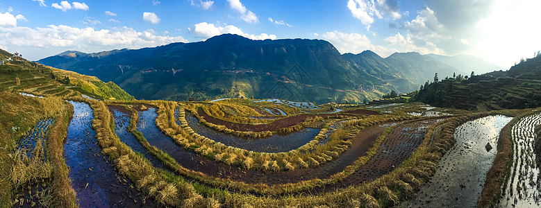 贵州黔东南月亮山梯田景点风光图片