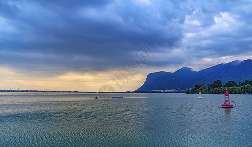 昆明滇池夕阳晚霞云彩背景